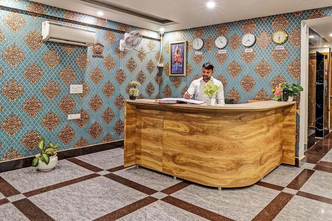 The Palm Suites - Medicity Gurgaon 3*,