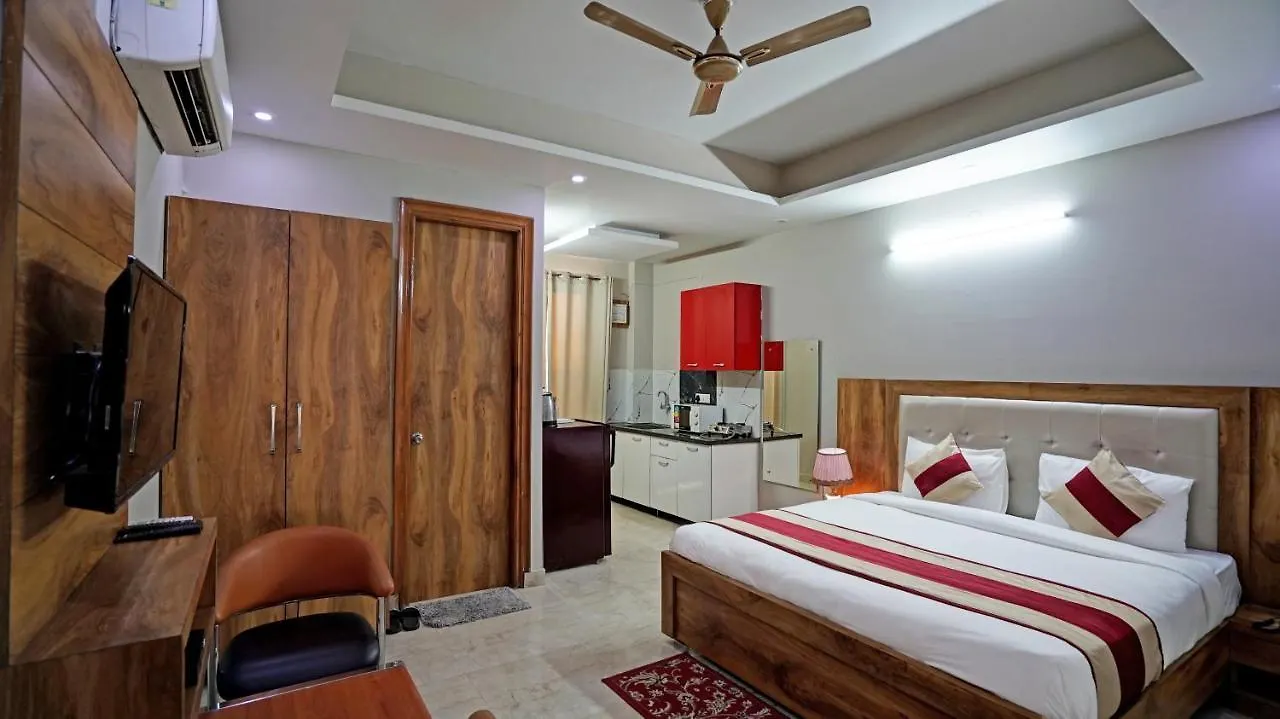 The Palm Suites - Medicity Gurgaon 3*,